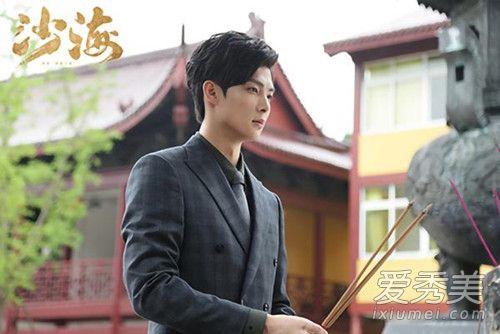 张铭恩家庭背景惊人,出身名门，家庭背景揭秘，惊人生涯背后的故事